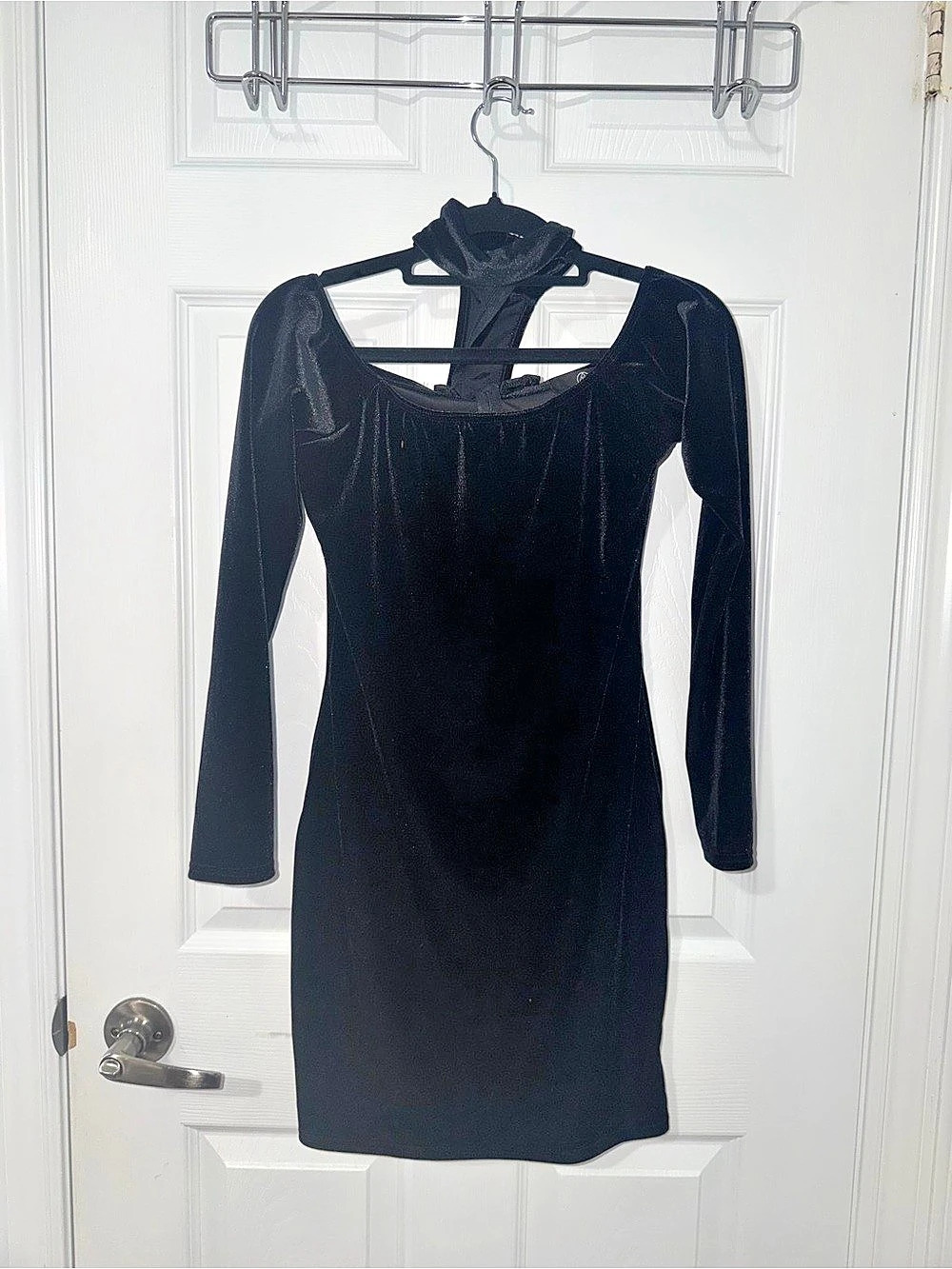 Missguided Black Velvet Long Sleeve Mini Dress with Collar